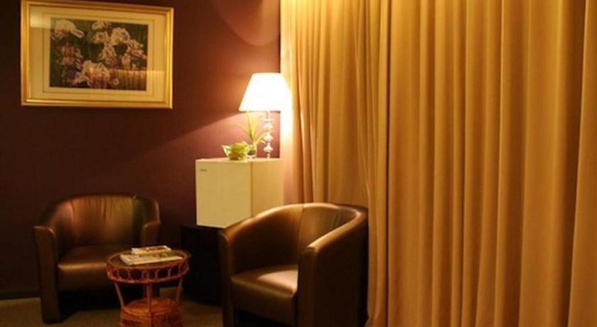 Grand Medallion Hotel Kuching Eksteriør bilde
