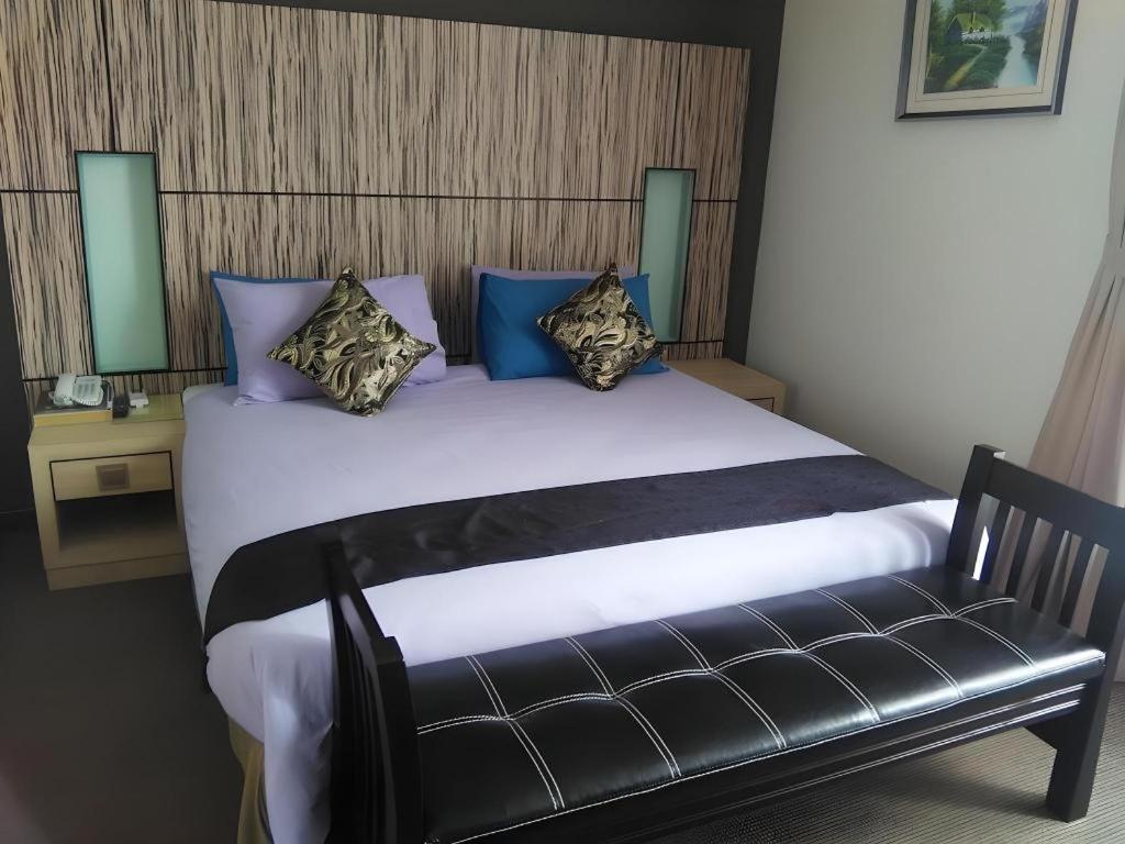 Grand Medallion Hotel Kuching Eksteriør bilde