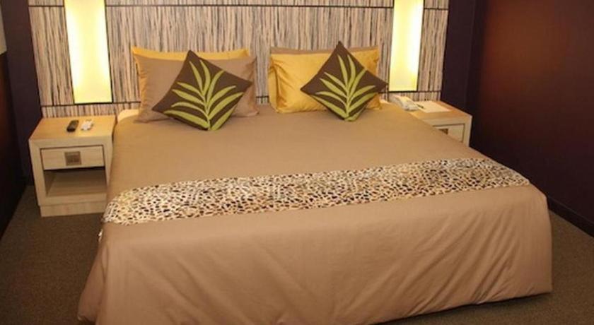 Grand Medallion Hotel Kuching Eksteriør bilde
