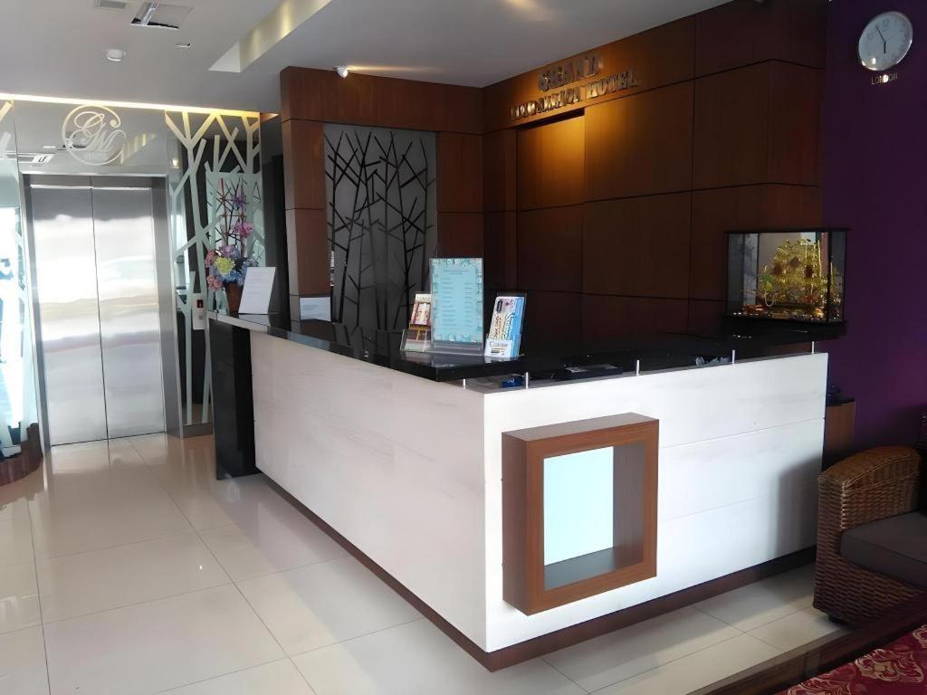 Grand Medallion Hotel Kuching Eksteriør bilde